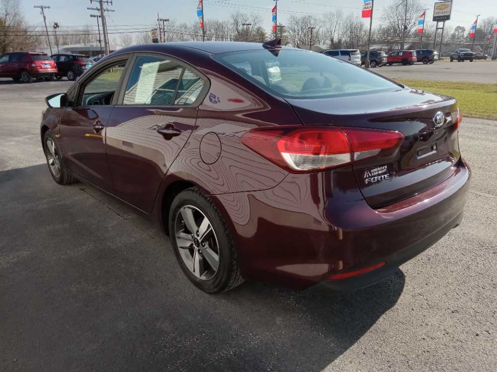 KIA FORTE LX; S