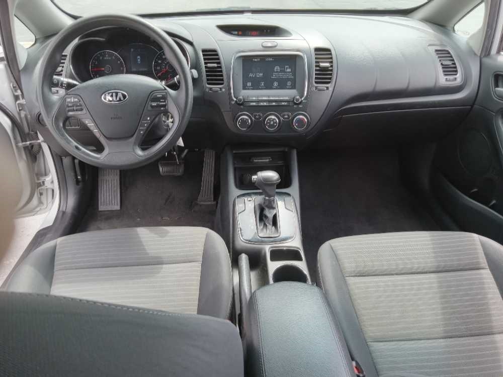KIA FORTE LX; S