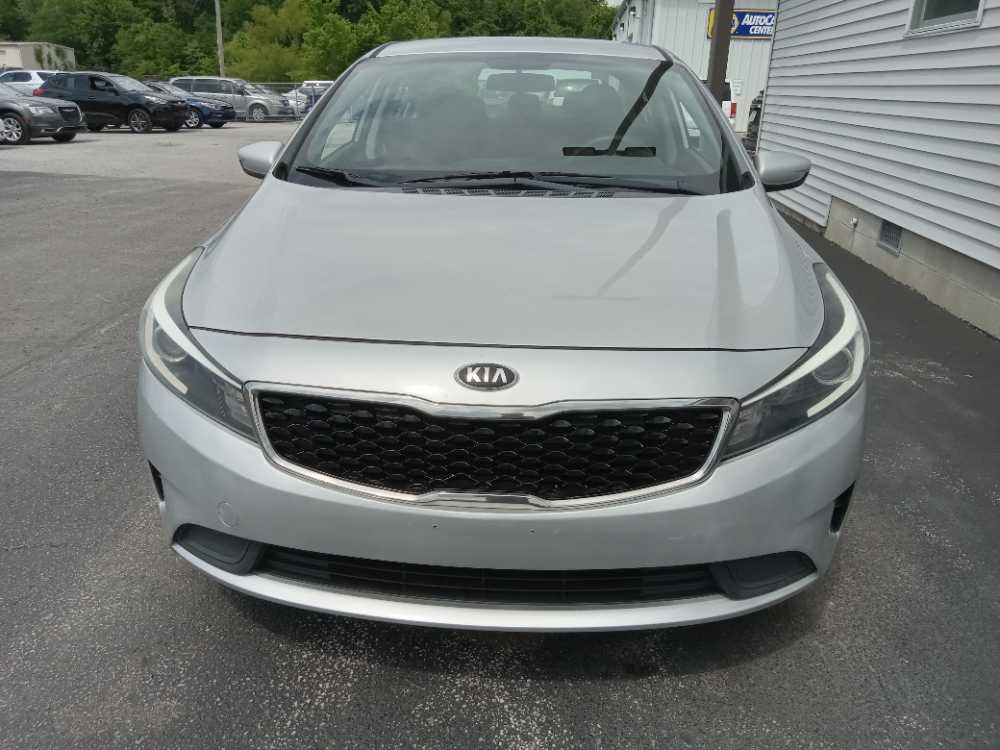 KIA FORTE LX; S