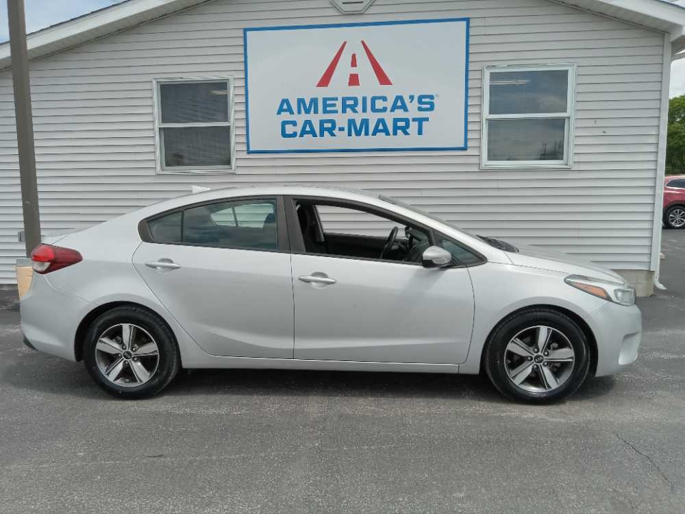 KIA FORTE LX; S