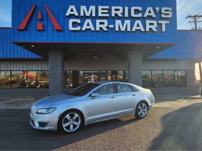 2017 Lincoln MKZ Reserve's photo
