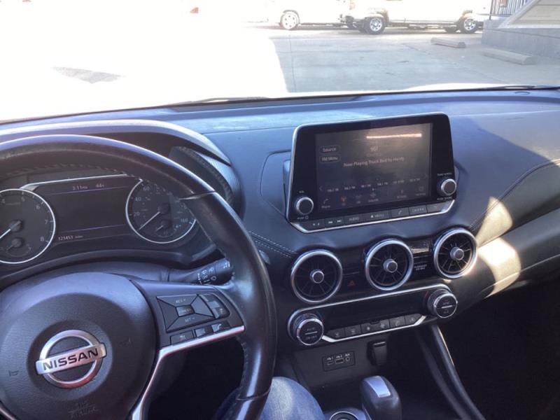 2021 Nissan Sentra SV's photo