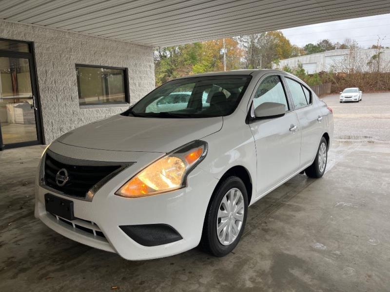 2019 Nissan Versa Sedan SV's photo