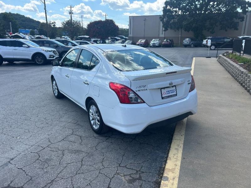 Image of 2018 Nissan Versa SV