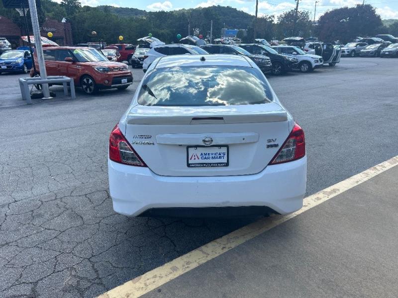 Image of 2018 Nissan Versa SV