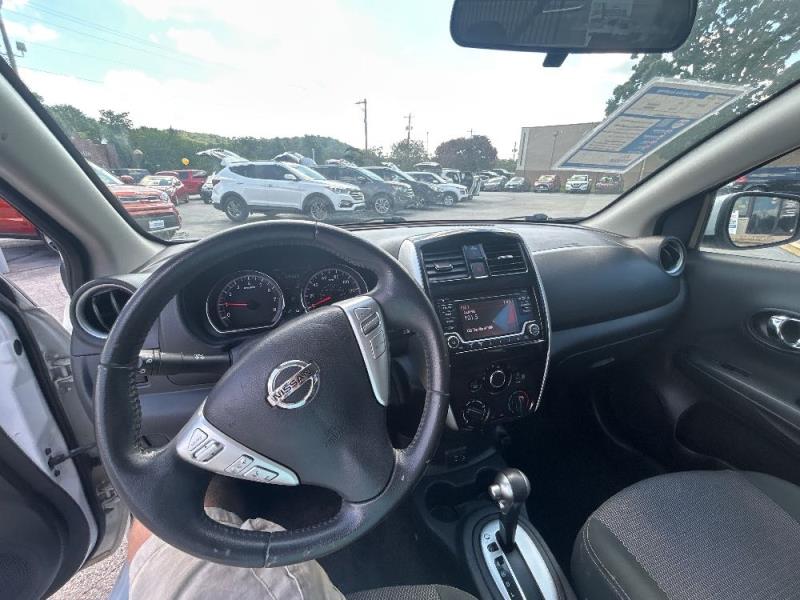 Image of 2018 Nissan Versa SV