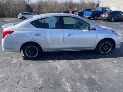 2016 Nissan Versa