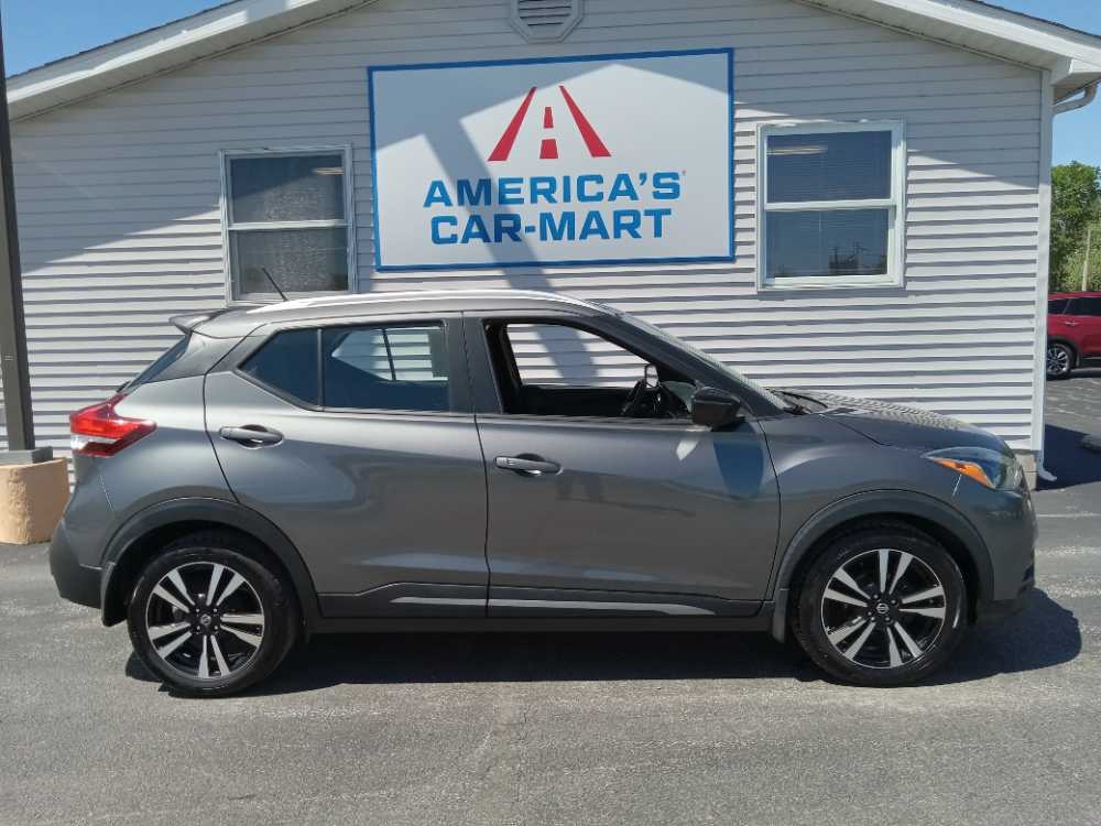 NISSAN KICKS SR