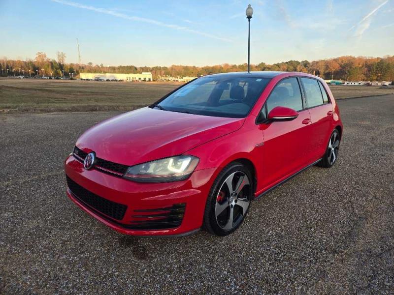 2015 Volkswagen Golf GTI SE's photo