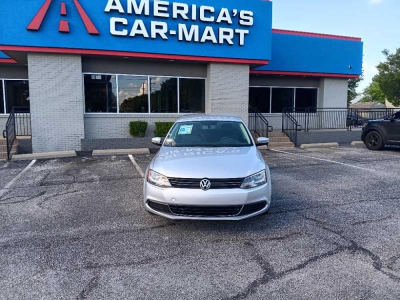 Image 2 of 2013 Volkswagen Jetta SE