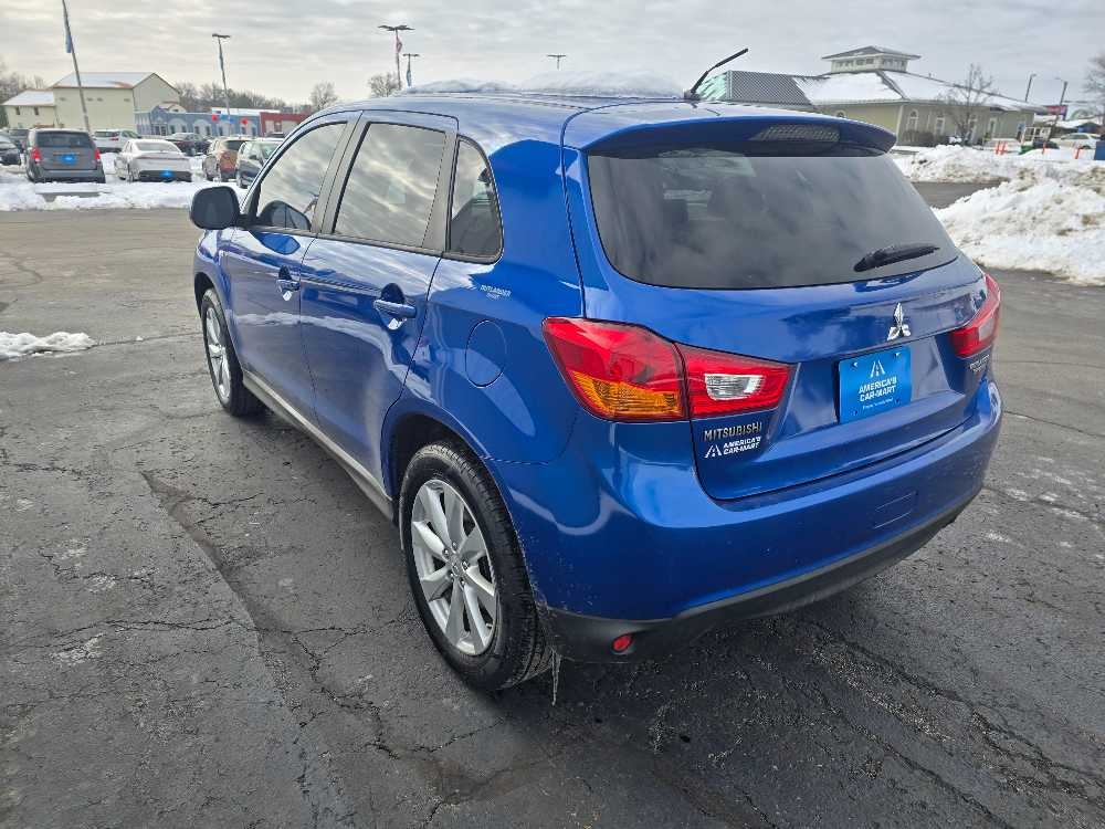 MITSUBISHI OUTLANDER SPORT ES