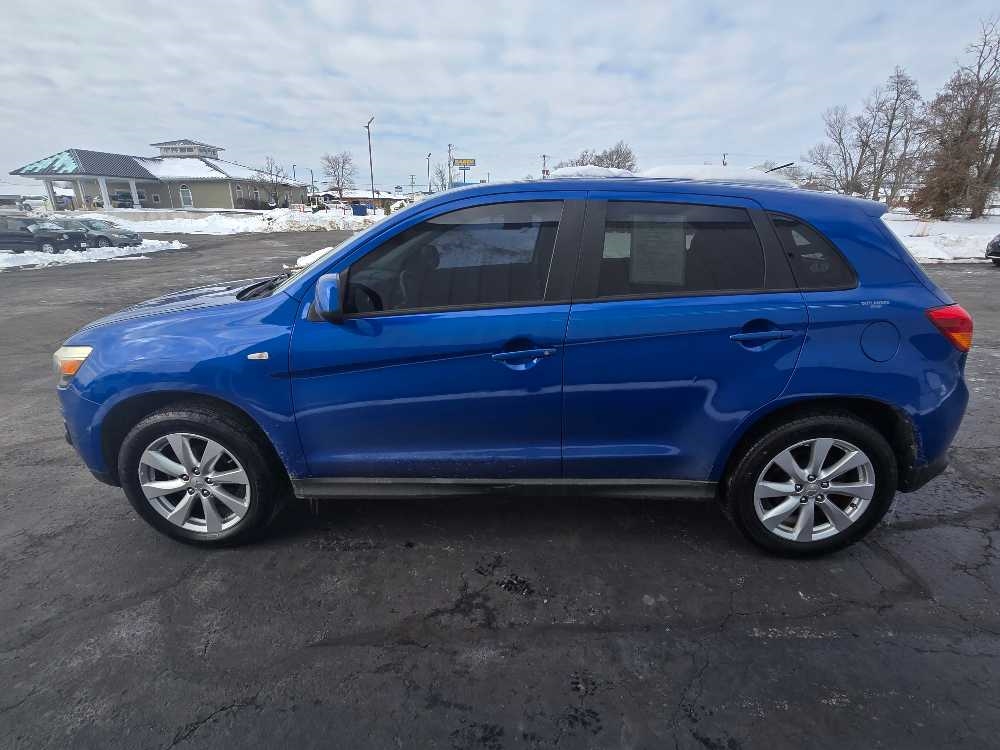 MITSUBISHI OUTLANDER SPORT ES