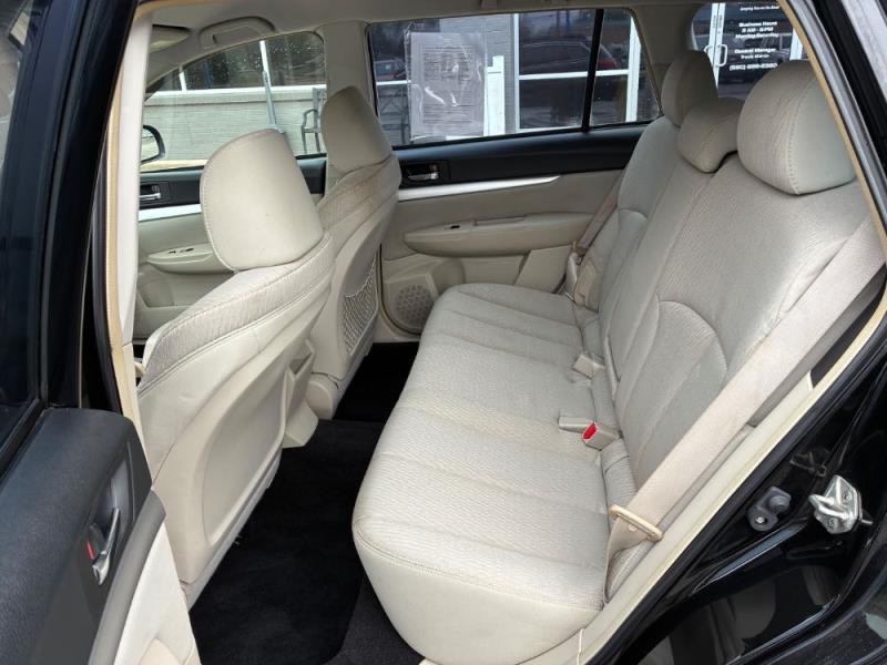 2011 Subaru Outback 2.5i's photo