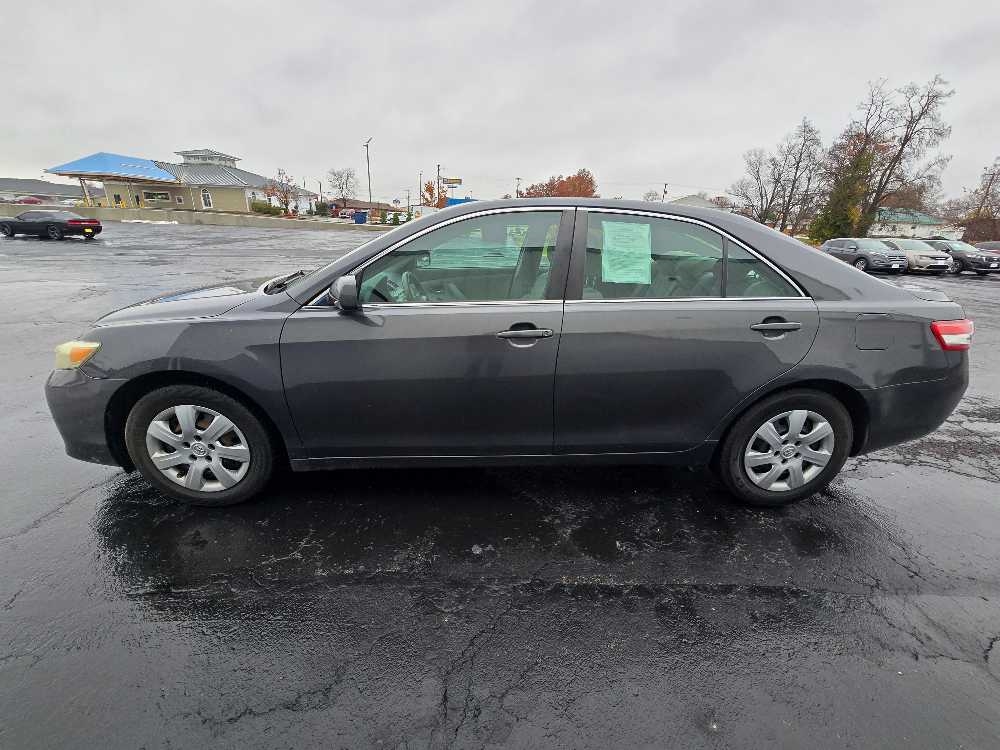 TOYOTA CAMRY BASE; SE; LE;