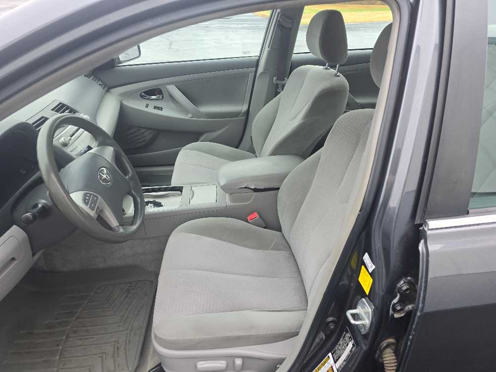 TOYOTA CAMRY BASE; SE; LE;