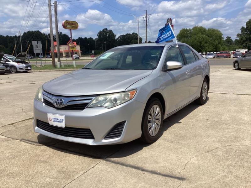 2014 Toyota Camry 2.5 Auto LE's photo