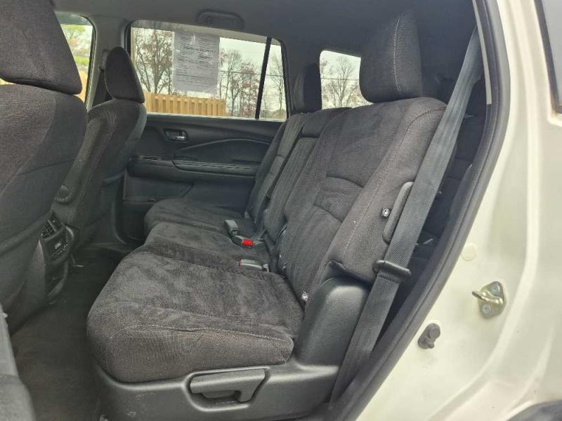 2018 Honda Pilot EX's photo