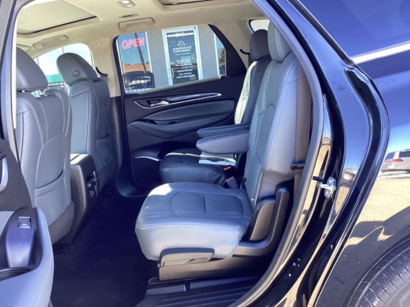 2020 Buick Enclave Essence's photo
