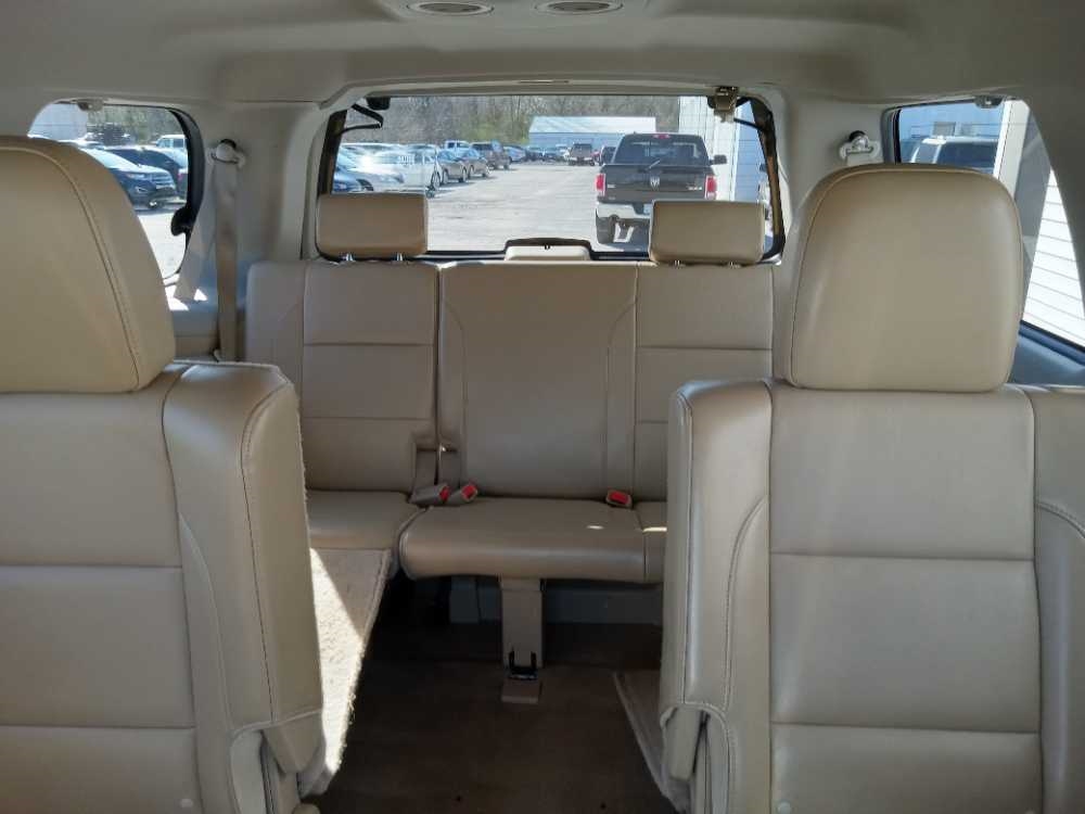 NISSAN ARMADA SE; PLATINUM;