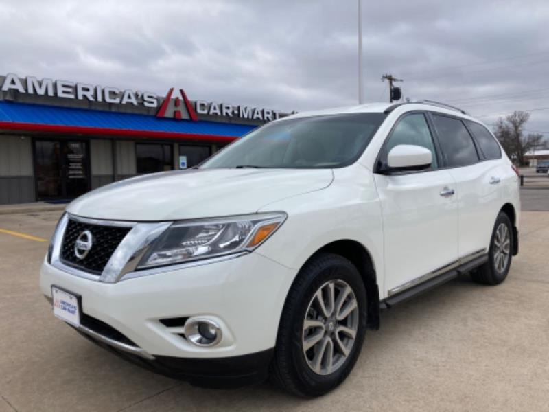 2016 Nissan Pathfinder SL's photo