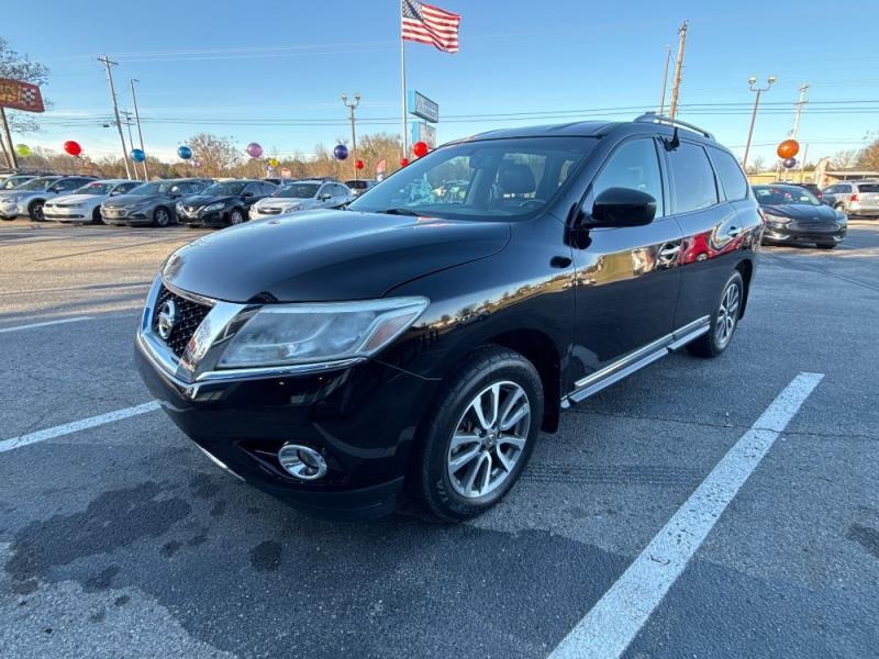 2013 Nissan Pathfinder SL's photo
