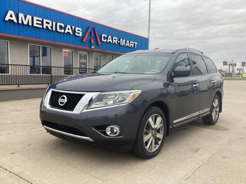 2013 Nissan Pathfinder Platinum's photo