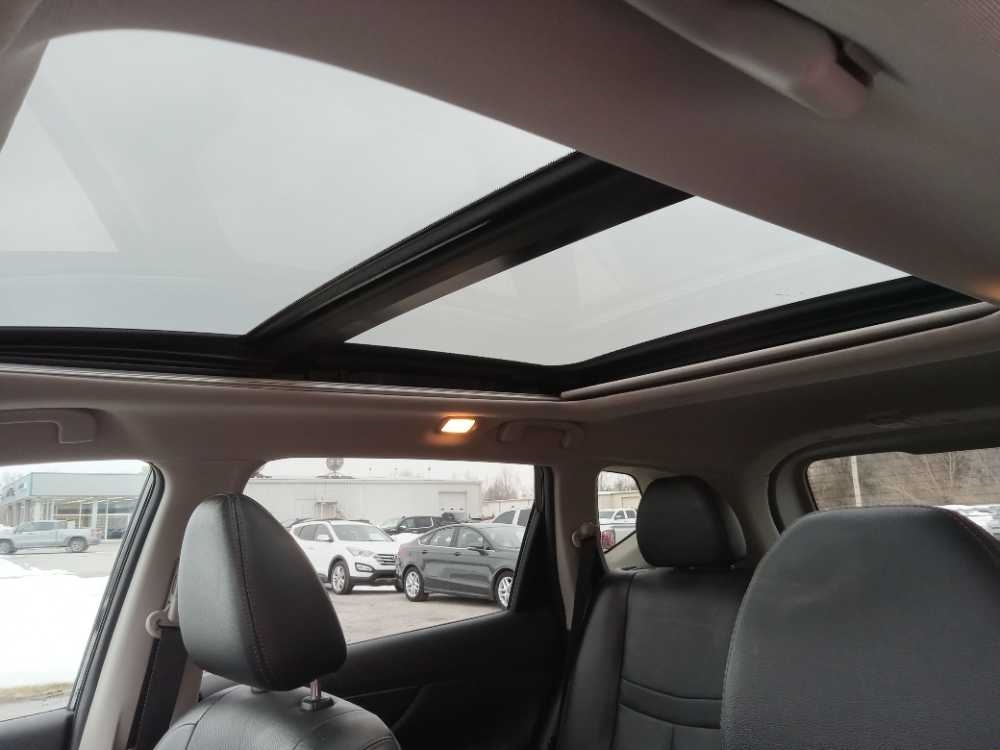 NISSAN ROGUE S; SL; SV