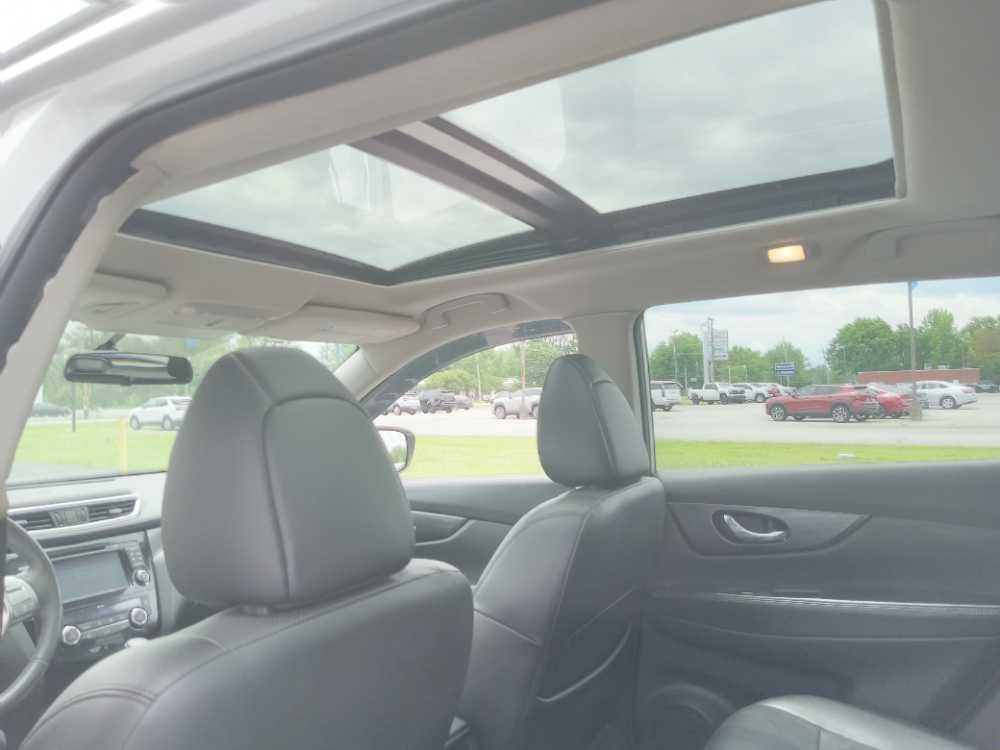 NISSAN ROGUE S; SL; SV