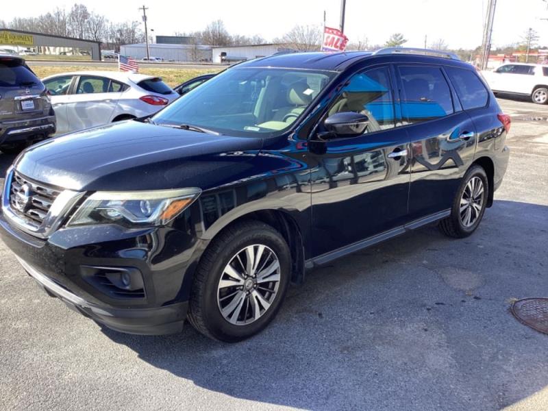 2017 Nissan Pathfinder S's photo