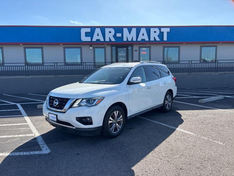 2018 Nissan Pathfinder SL's photo
