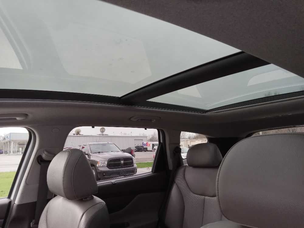 HYUNDAI SANTA FE LIMITED; UL