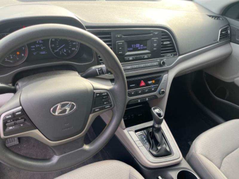 Image 9 of 2017 Hyundai Elantra SE