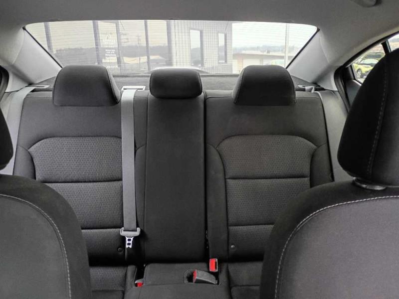 2018 Hyundai Elantra SE's photo