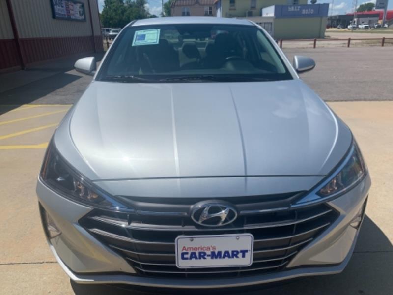 Hyundai Elantra America�s CarMart Hyundai Elantra America�s CarMart