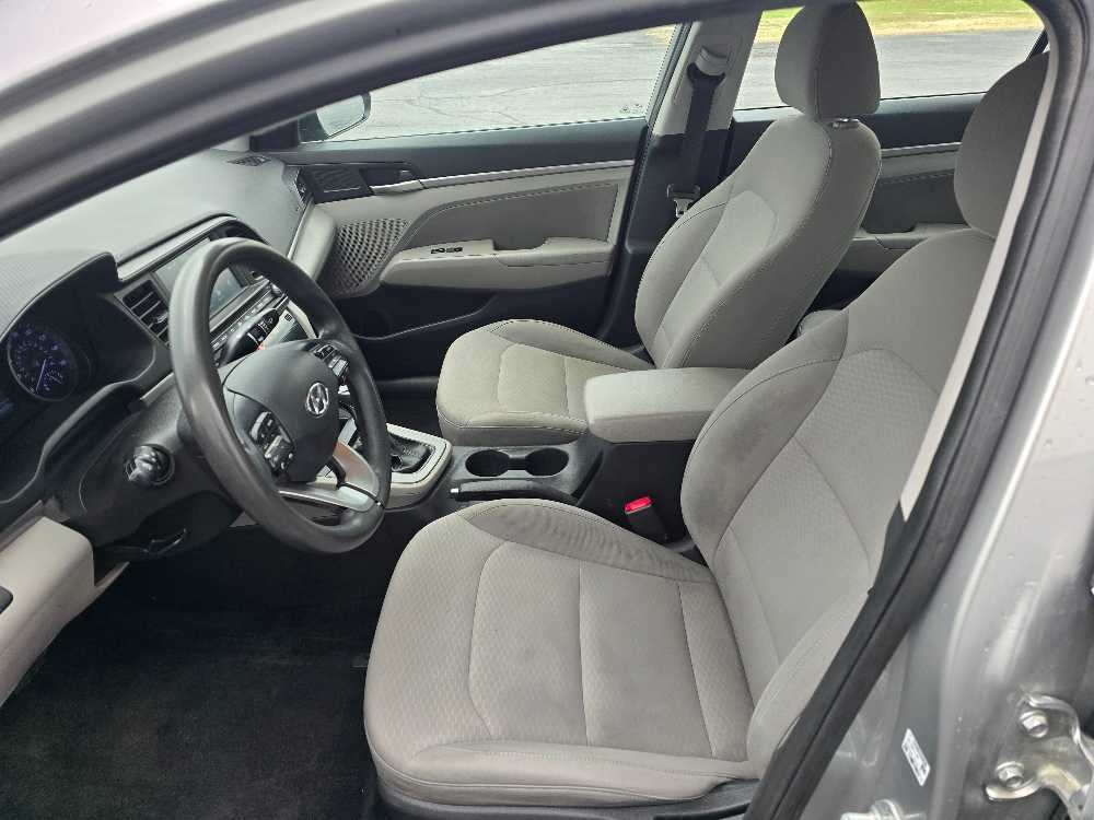 HYUNDAI ELANTRA LIMITED; SEL