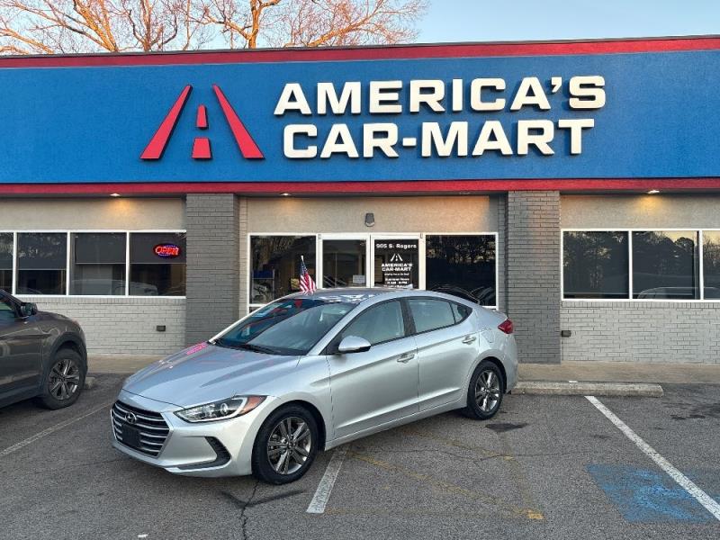 2017 Hyundai Elantra Base's photo