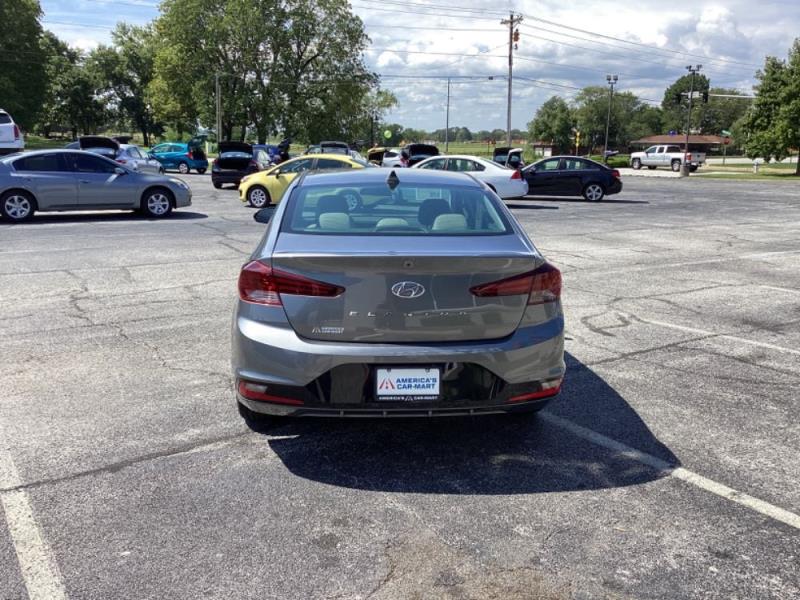 Image of 2019 Hyundai Elantra SEL