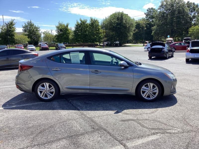 Image of 2019 Hyundai Elantra SEL