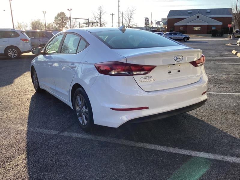 Image 6 of 2017 Hyundai Elantra SE
