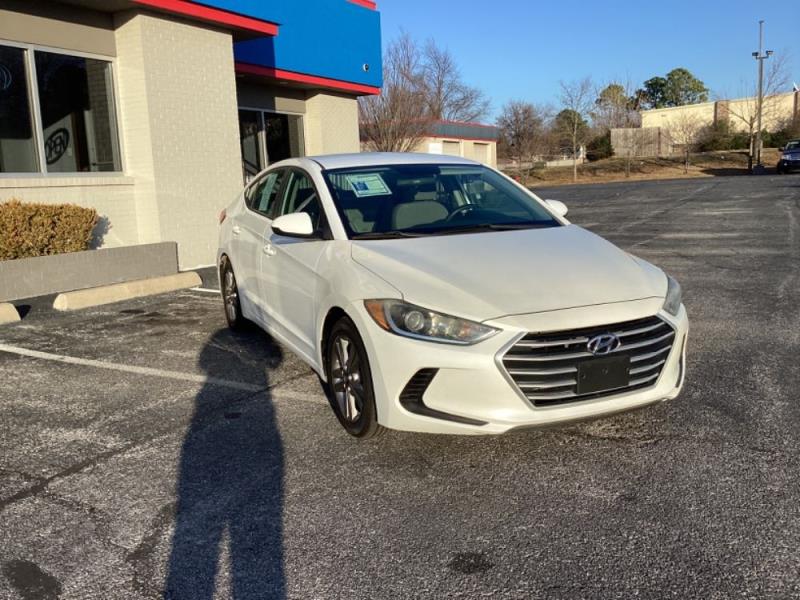 Image 3 of 2017 Hyundai Elantra SE