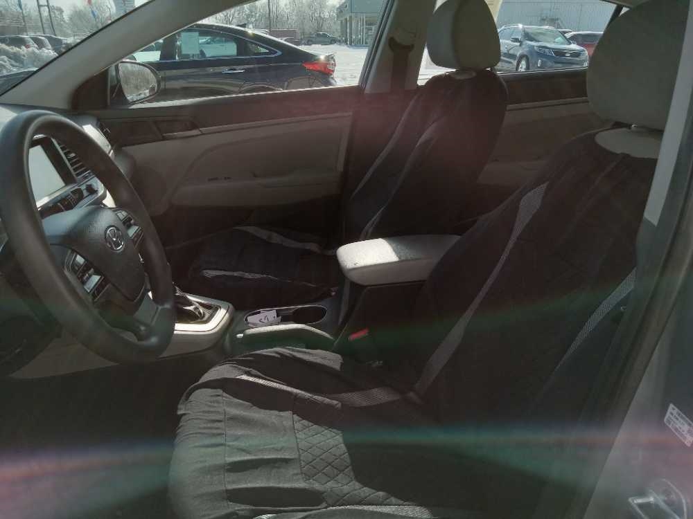 HYUNDAI ELANTRA LIMITED; SE