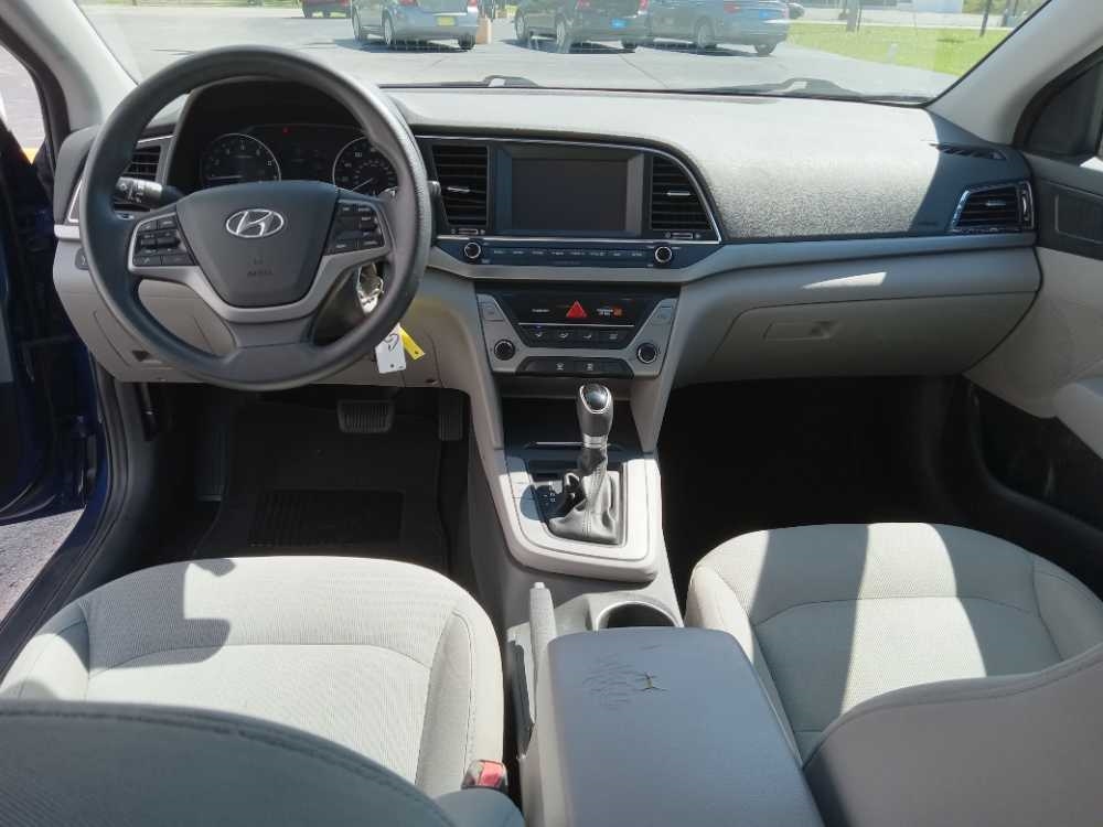 HYUNDAI ELANTRA LIMITED; SE