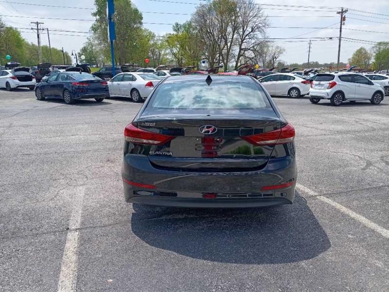 Image 5 of 2017 Hyundai Elantra SE