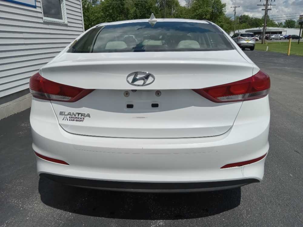 HYUNDAI ELANTRA LIMITED; SE