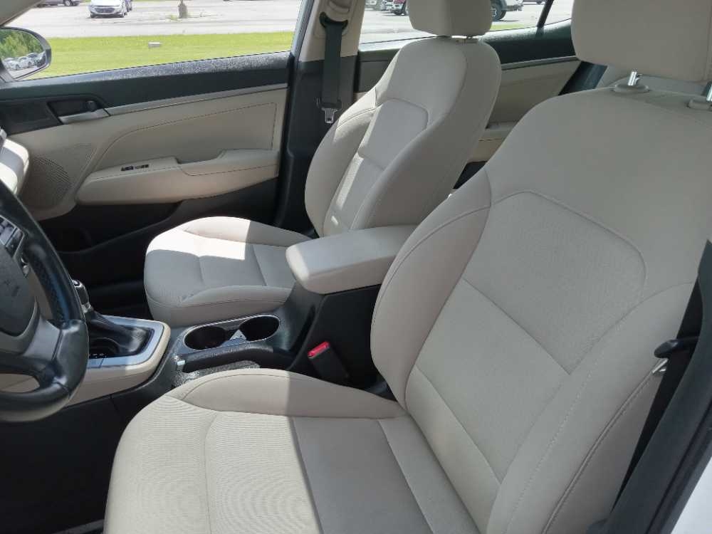 HYUNDAI ELANTRA LIMITED; SE