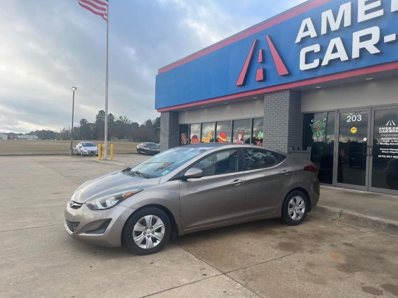 2016 Hyundai Elantra SE's photo