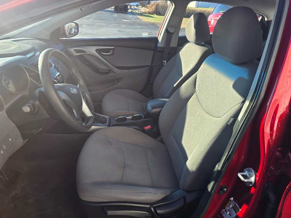 HYUNDAI ELANTRA LIMITED; SE;