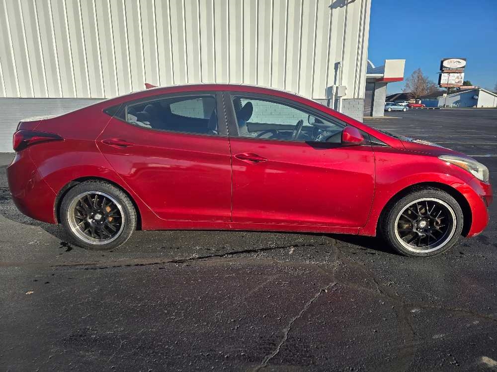 HYUNDAI ELANTRA LIMITED; SE;