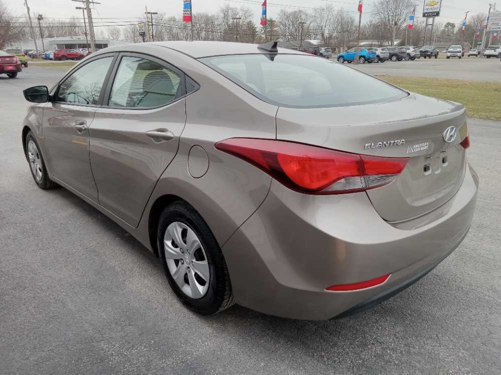 HYUNDAI ELANTRA LIMITED; SE;