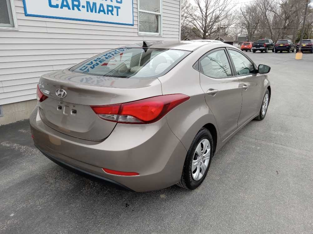 HYUNDAI ELANTRA LIMITED; SE;